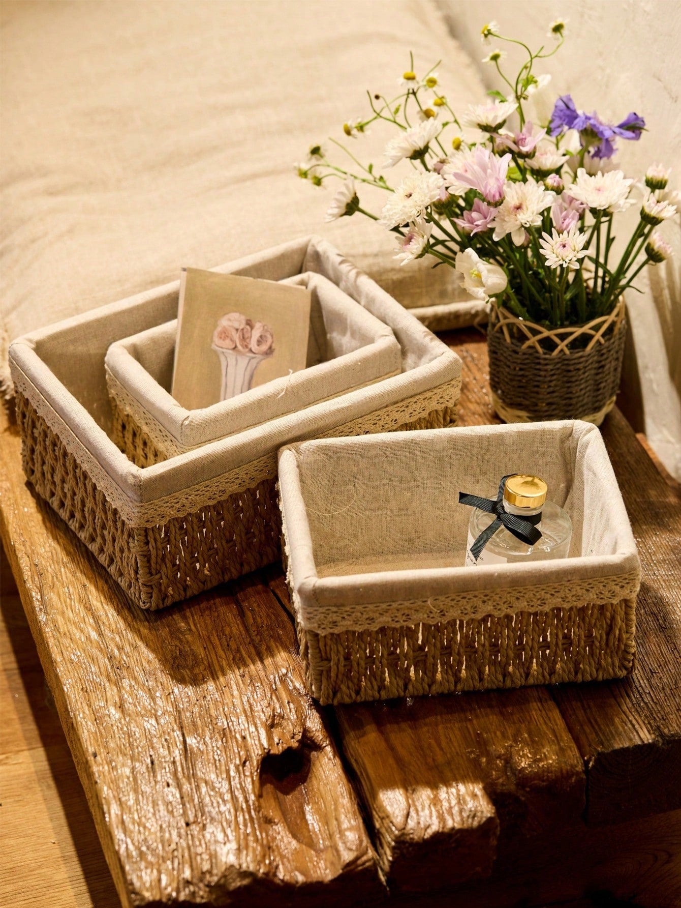 Trays, Bowls & Mats